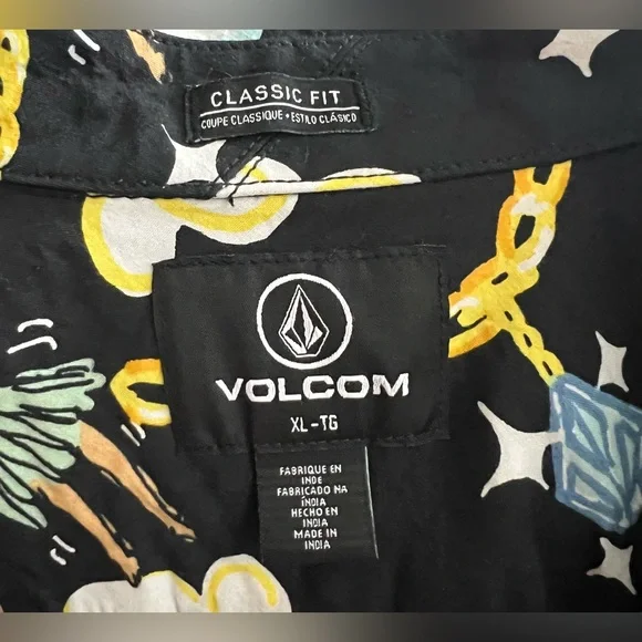 Mens Volcom button up - Picture 4 of 5